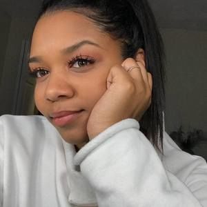 Meet your Posher, Jazmine